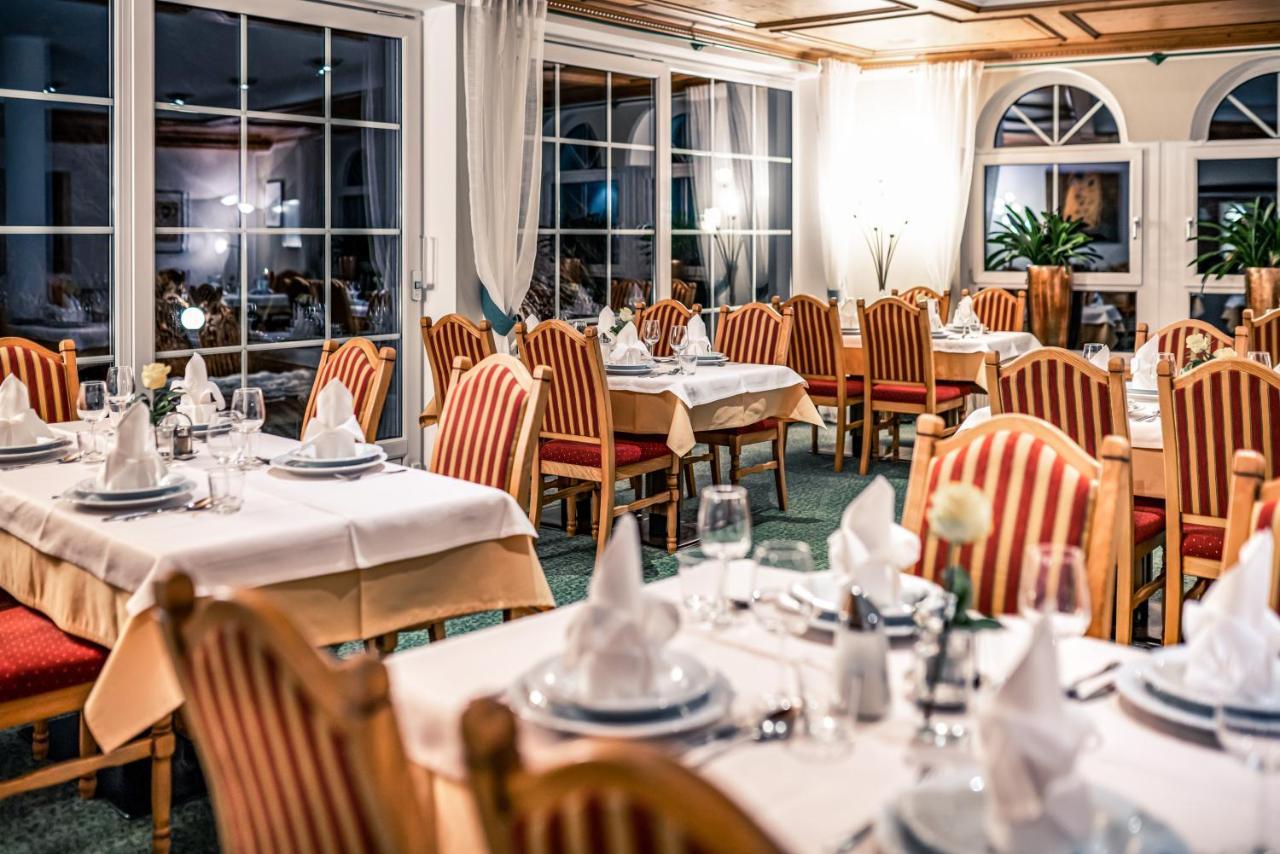 Hotel Foehrenhof Stanzach Extérieur photo