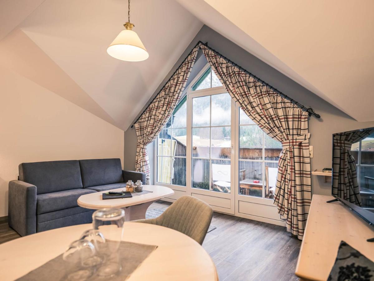 Hotel Foehrenhof Stanzach Extérieur photo