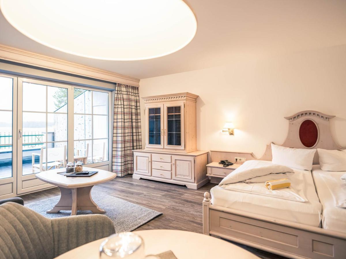 Hotel Foehrenhof Stanzach Extérieur photo