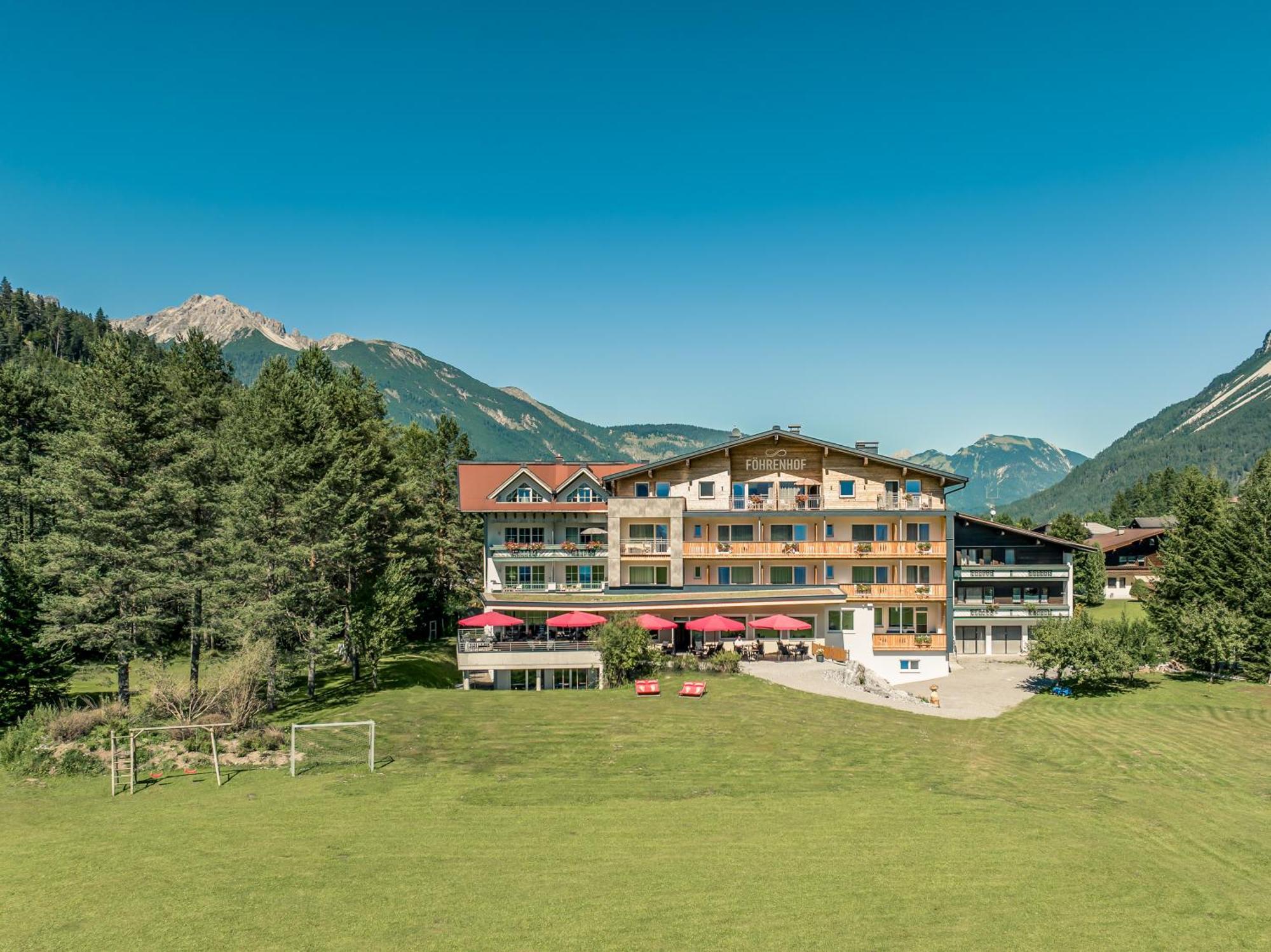 Hotel Foehrenhof Stanzach Extérieur photo